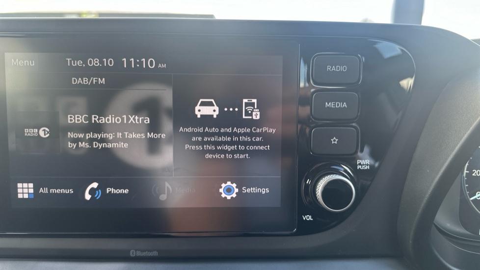 Apple Car Play & Android Auto