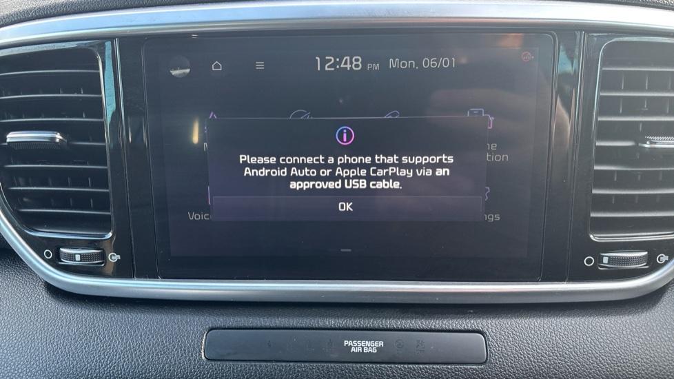 Apple Car Play & Android Auto