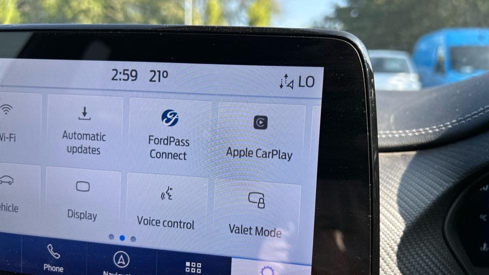 Apple Car Play & Android Auto