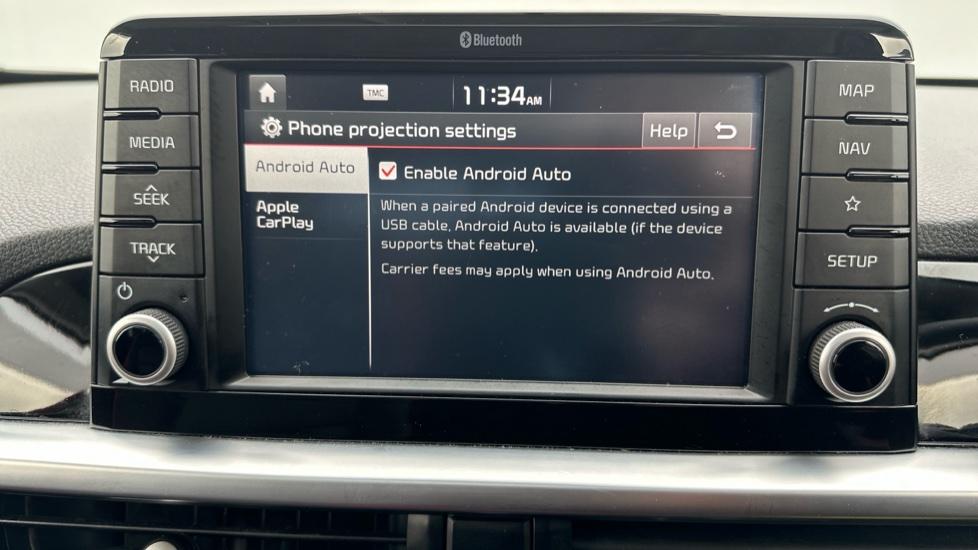 Apple Car Play & Android Auto