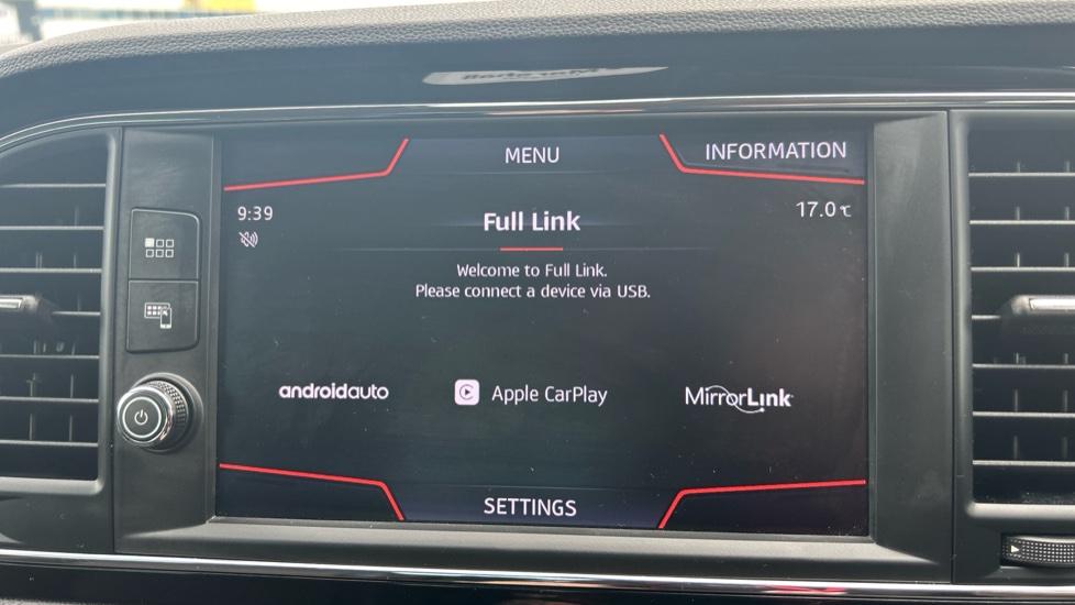 Apple Car Play & Android Auto