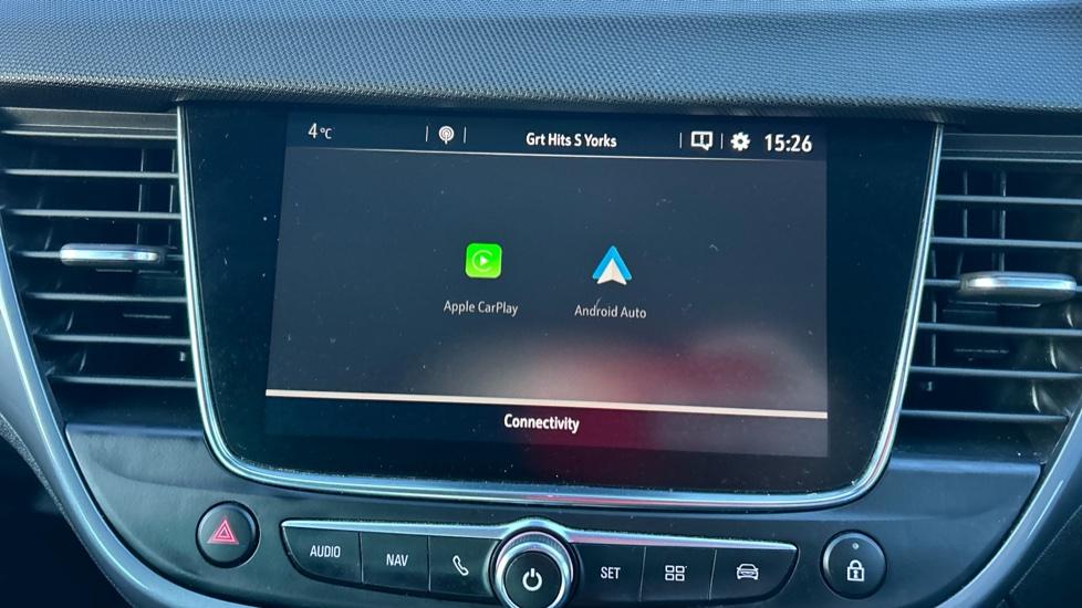 Apple Car Play & Android Auto