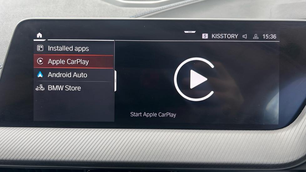 Apple Car Play & Android Auto