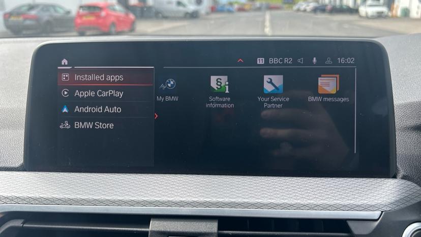 Apple Car Play & Android Auto