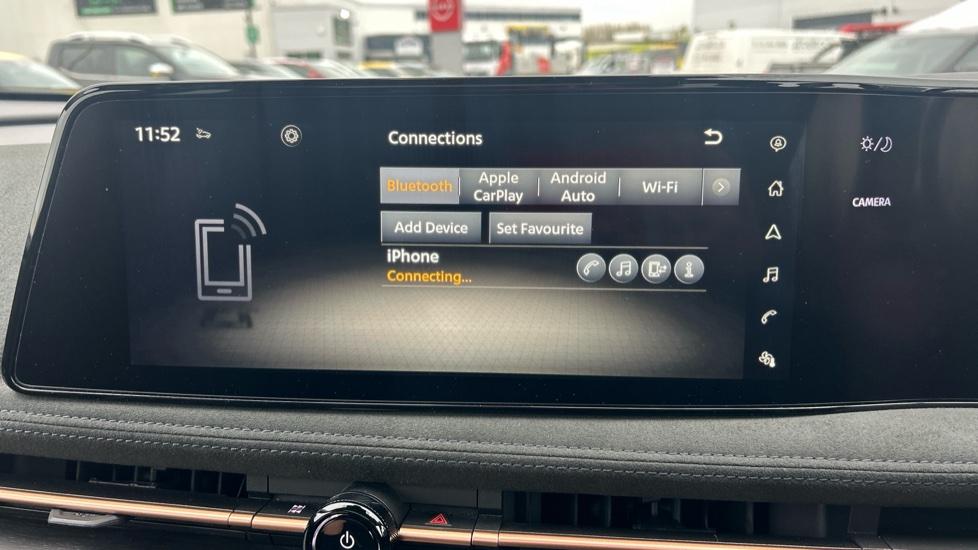 Apple Car Play & Android Auto