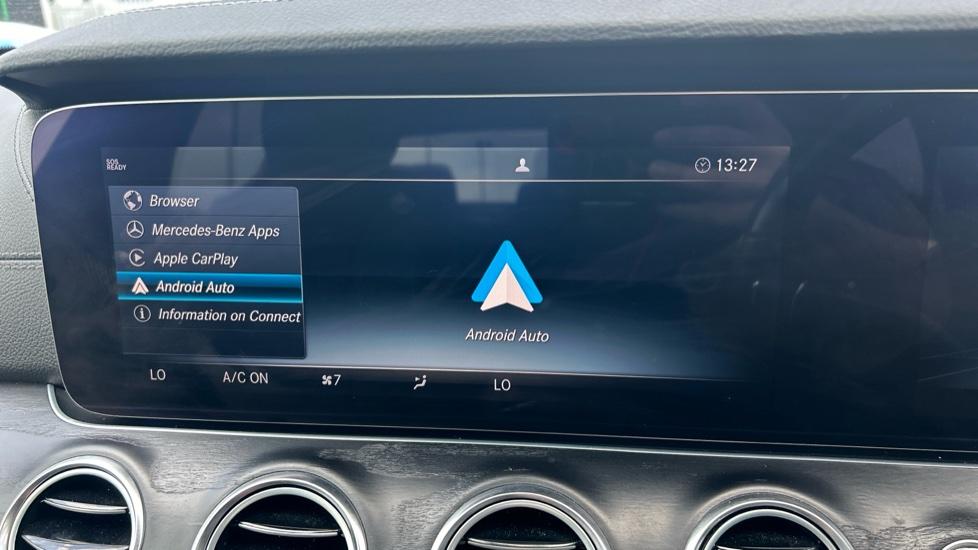 Apple Car Play & Android Auto