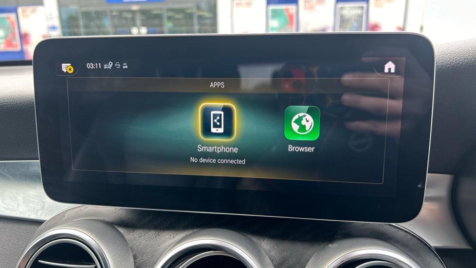 Apple Car Play & Android Auto