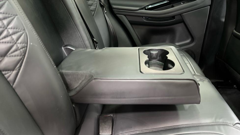 Rear Armrest/ Cup Holder