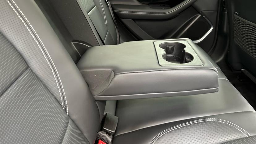 Rear Armrest/ Cup Holder