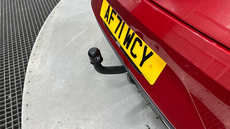 Tow Bar/Rear Parking Sensors 