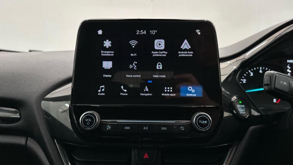 Apple Car Play & Android Auto