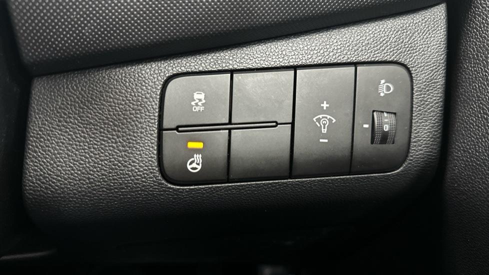 HEATED STEERING WHEEL 