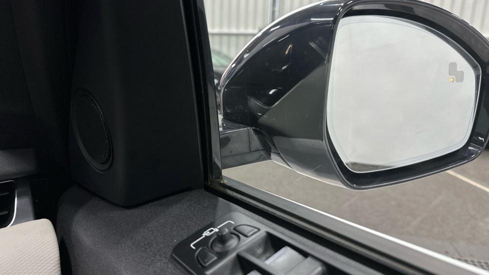 Blind Spot Monitoring System 