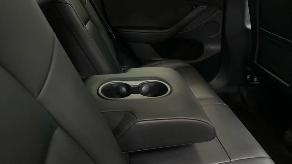 Rear Armrest/ Cup Holder