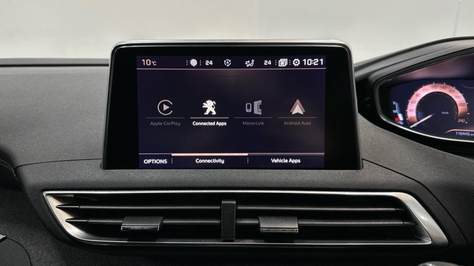 Apple Car Play & Android Auto