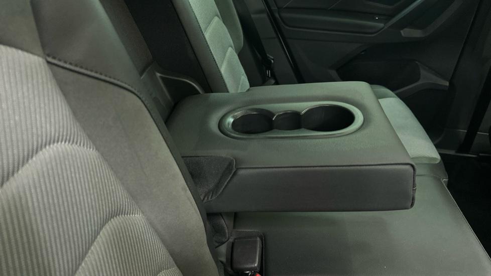 Rear Armrest/ Cup Holder