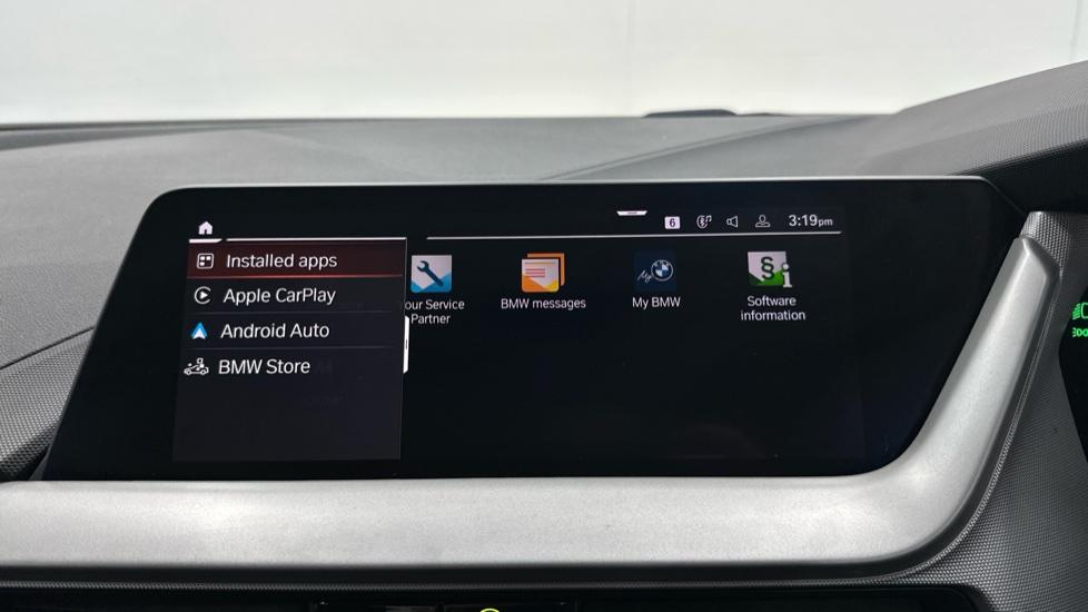 Apple Car Play & Android Auto