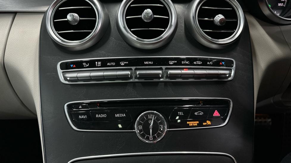 Air Conditioning /Dual Climate Control