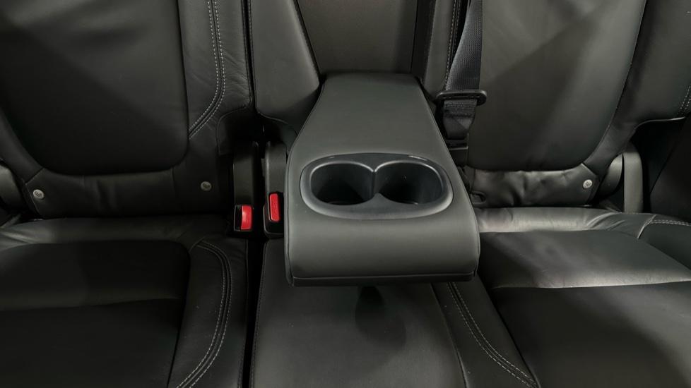 Rear Armrest/ Cup Holder