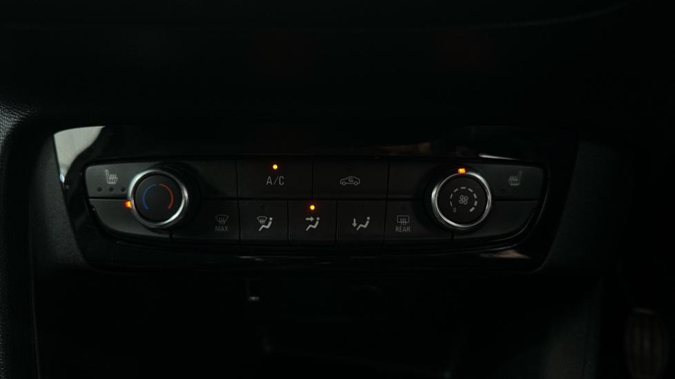 Air Conditioning /Heated Seats 