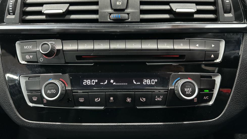 Dual Climate Control / Air Conditioning 