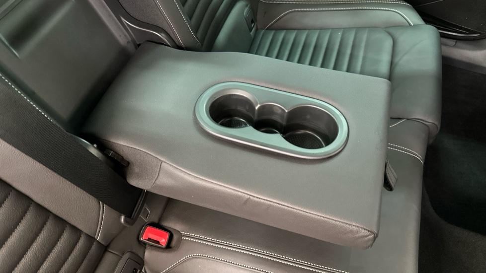 Rear Armrest/ Cup Holder