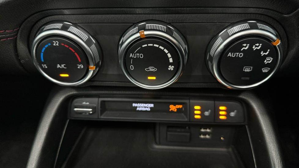 Air Conditioning /Heated Seats 