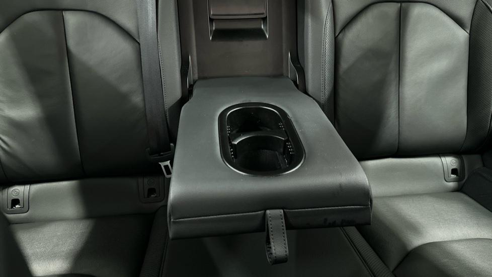 Rear Armrest/ Cup Holder