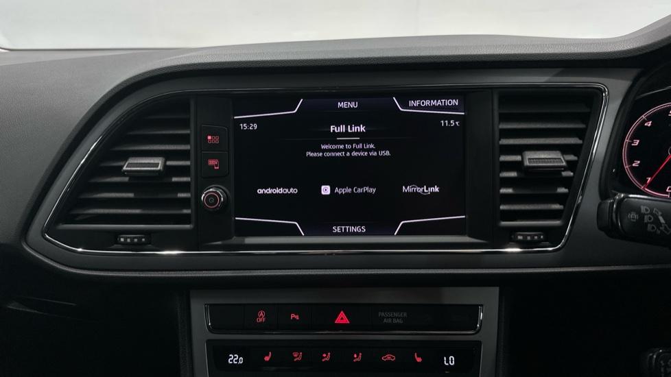 Apple Car Play & Android Auto