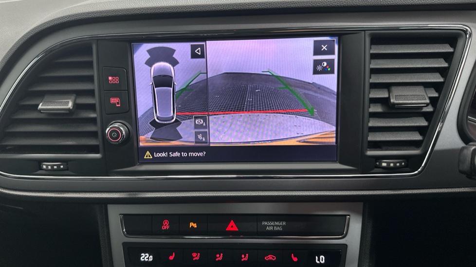 Rear View Camera /Park Pilot 