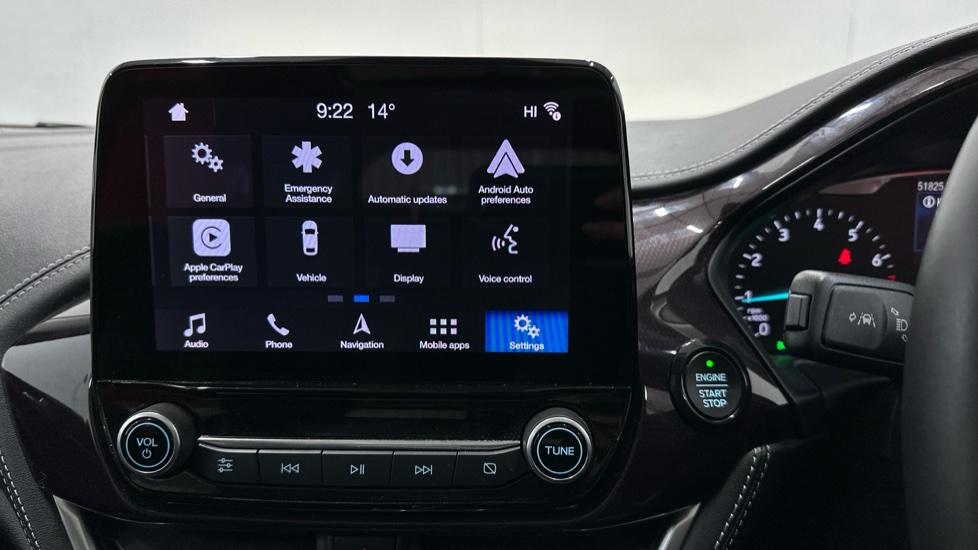 Apple Car Play & Android Auto