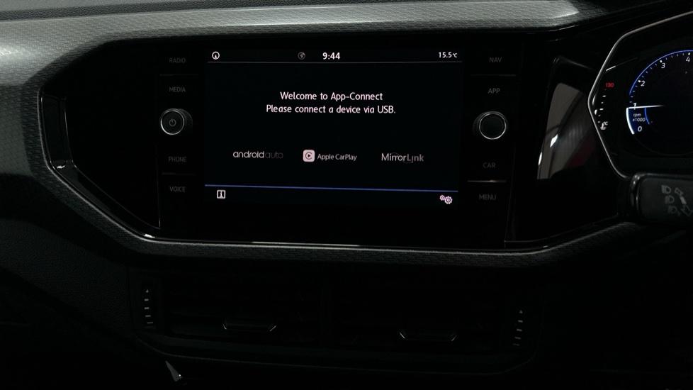 Apple Car Play & Android Auto