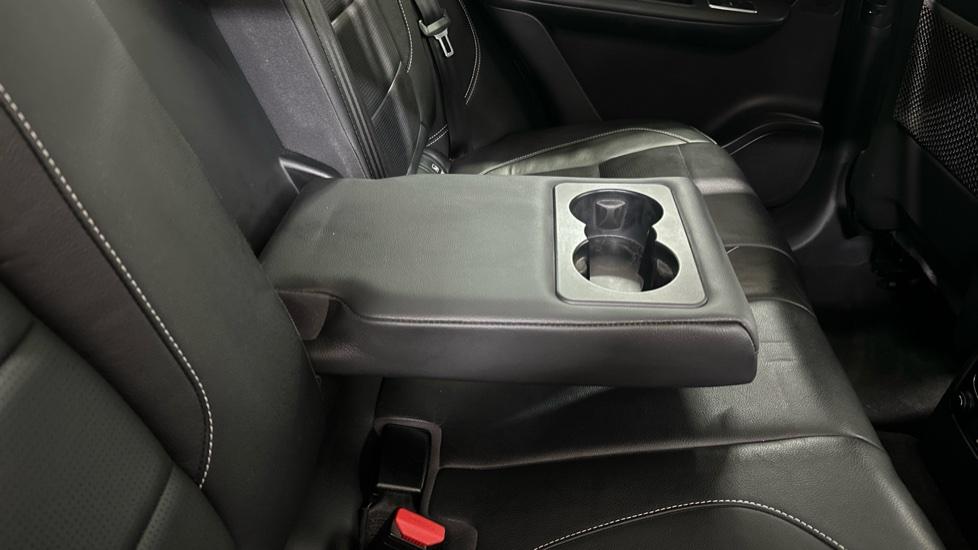 Rear Armrest/ Cup Holder