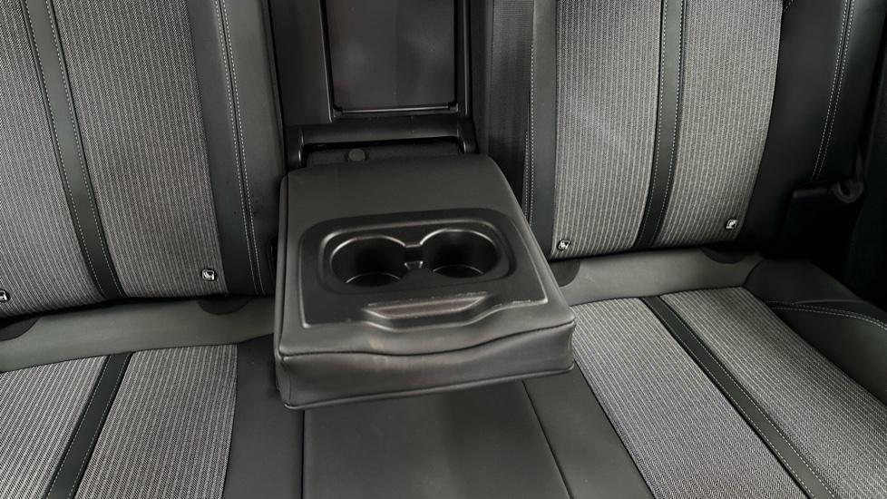 Rear Armrest/ Cup Holder