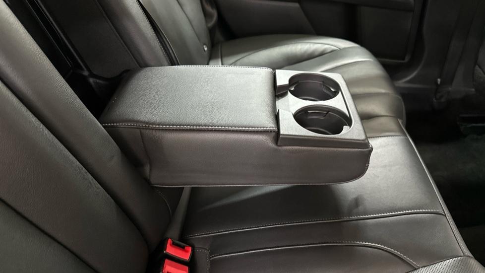 Rear Armrest/ Cup Holder