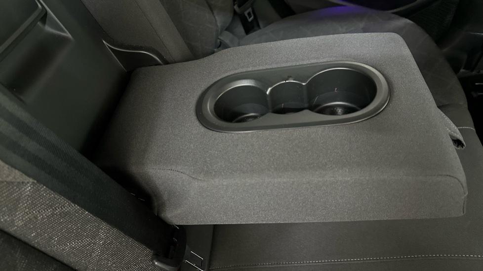 Rear Armrest/ Cup Holder