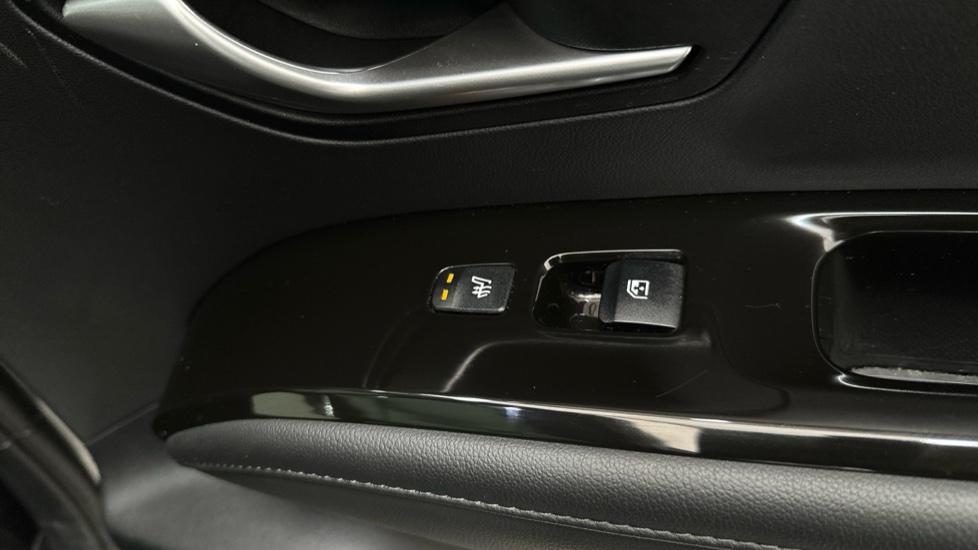 Rear Heated Seats 