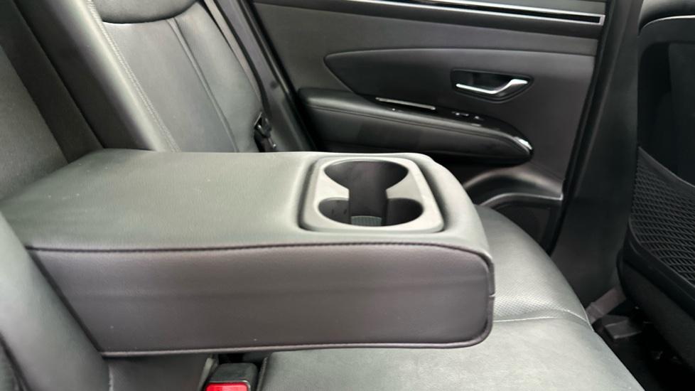 Rear Armrest/ Cup Holder