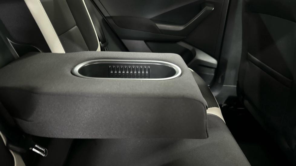 Rear Armrest/ Cup Holder