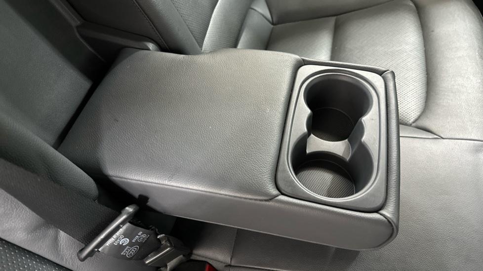 Rear Armrest/ Cup Holder