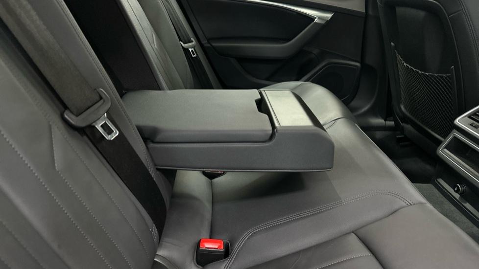 Rear Armrest 