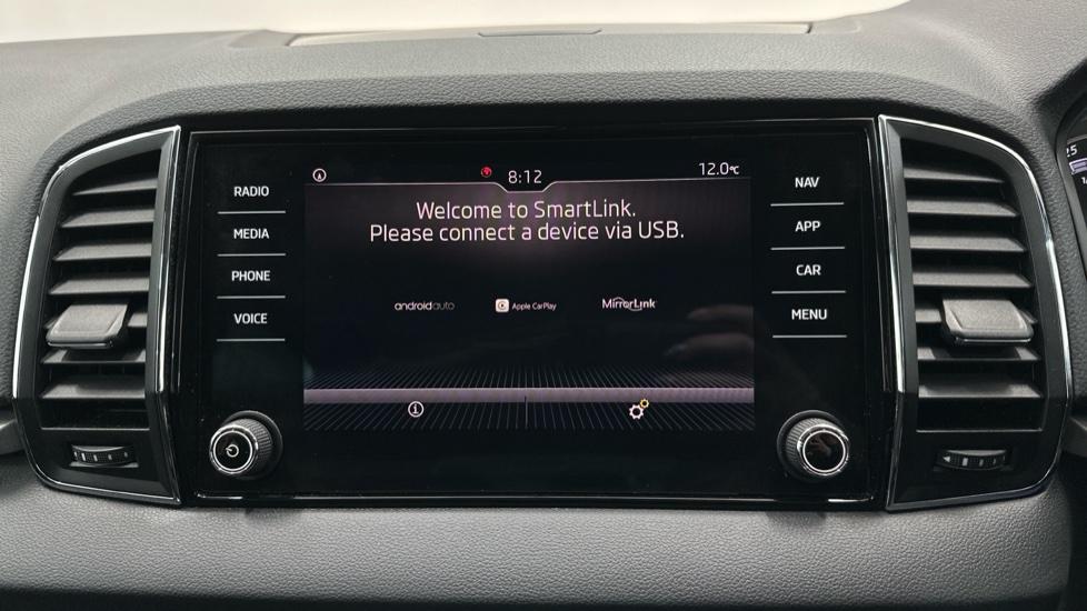 Apple CarPlay / Android Auto 