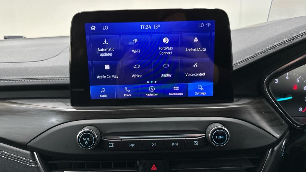 Apple Car Play & Android Auto