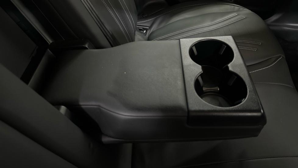 Rear Armrest/ Cup Holder