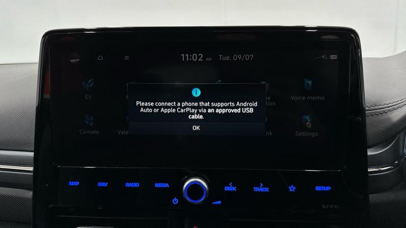 Apple Car Play & Android Auto