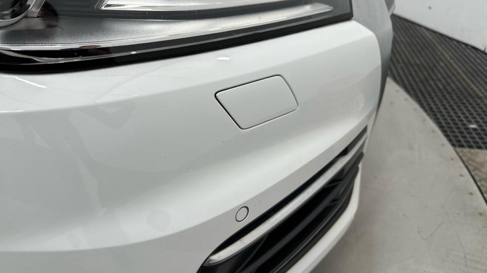 Front Parking Sensors /Headlight Washers 