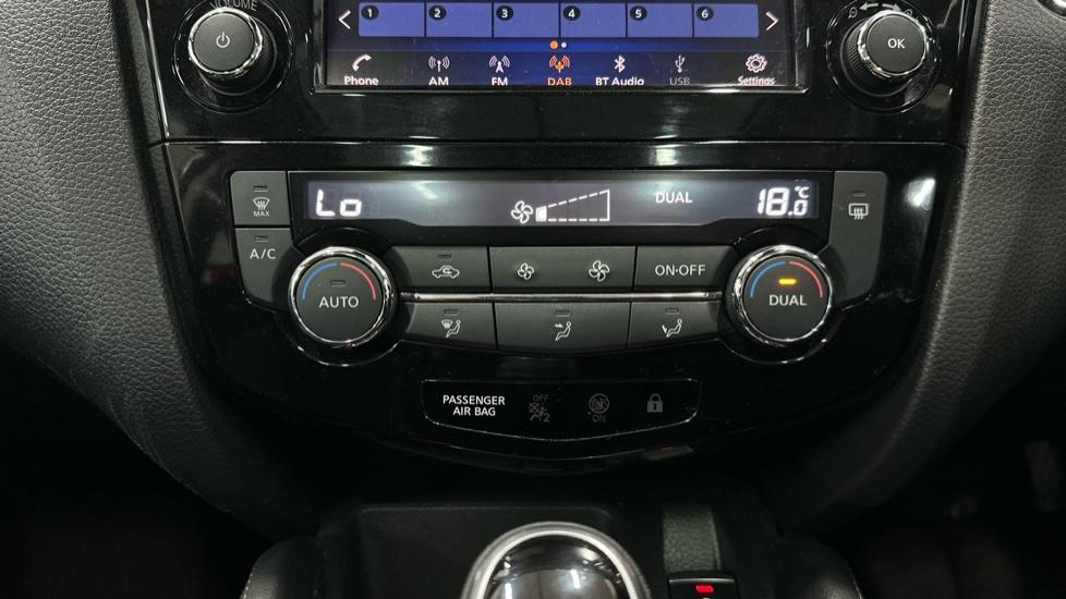 Air Conditioning /Dual Climate Control