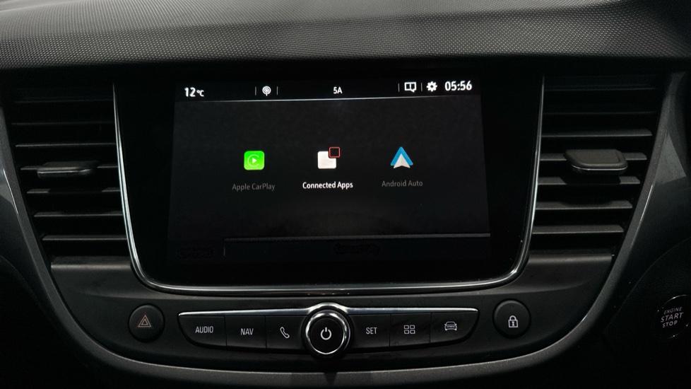 Apple Car Play & Android Auto