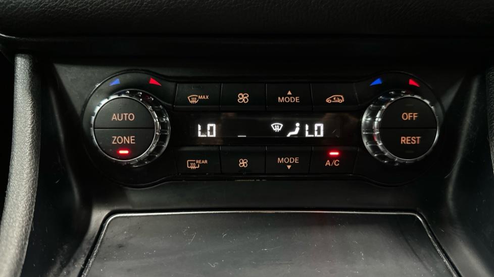 Air Conditioning /Dual Climate Control 