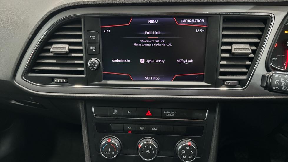 Apple Car Play & Android Auto